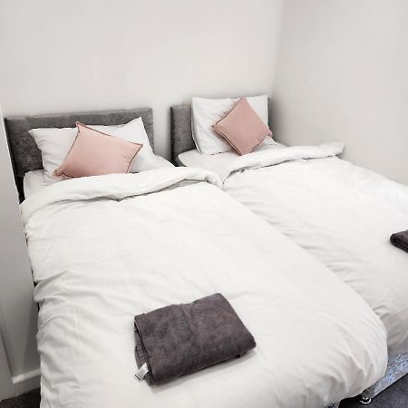 Comfy Diamond Ensuite Room Maidstone With Free Parking And Speedy Wifi Eksteriør bilde