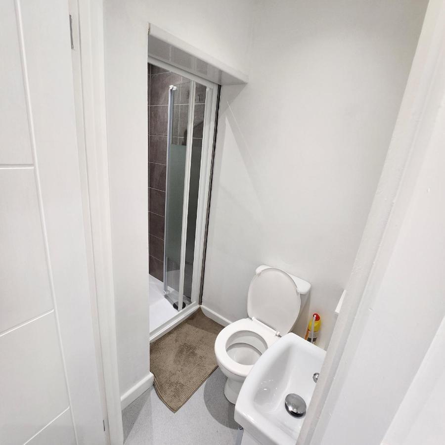 Comfy Diamond Ensuite Room Maidstone With Free Parking And Speedy Wifi Eksteriør bilde